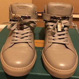 Buscemi Gray